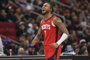 惠特摩尔去奇才换2个次轮🤣苏群：火箭这交易做的 只要两包辣条