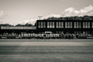 布伦特福德训练前为若塔兄弟默哀：我们与他的家人和朋友同在❤️