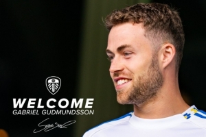 官方：利兹联签下里尔26岁左后卫古德蒙德森 据悉转会费1000万镑