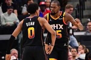 瑞安-邓恩打趣：很期待和杜兰特在场上对决 跟他喷几句垃圾话