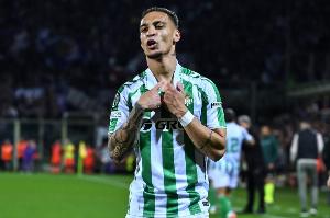 西媒：贝蒂斯对安东尼回归保持乐观，并为其预留非欧名额