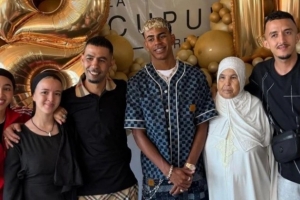 科贝：亚马尔举办18岁生日派对，家人、密友和多位名人参加活动