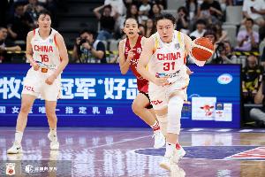 直播吧：中国女篮锋线贾赛琪耳朵部位缝针 但应该问题不大