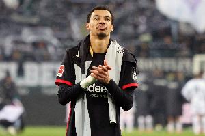 图片报：埃基蒂克更想去利物浦&纽卡退出竞争 红军加速与法鹰谈判