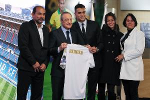 阿斯报：备战新赛季，皇马需尽快解决雷尼尔等三名外租球员未来