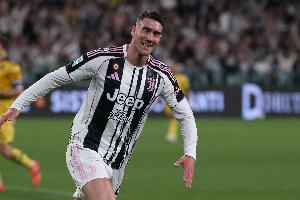 意媒：弗拉霍维奇经纪人多次与国米会面，球员愿加盟&国米想免签