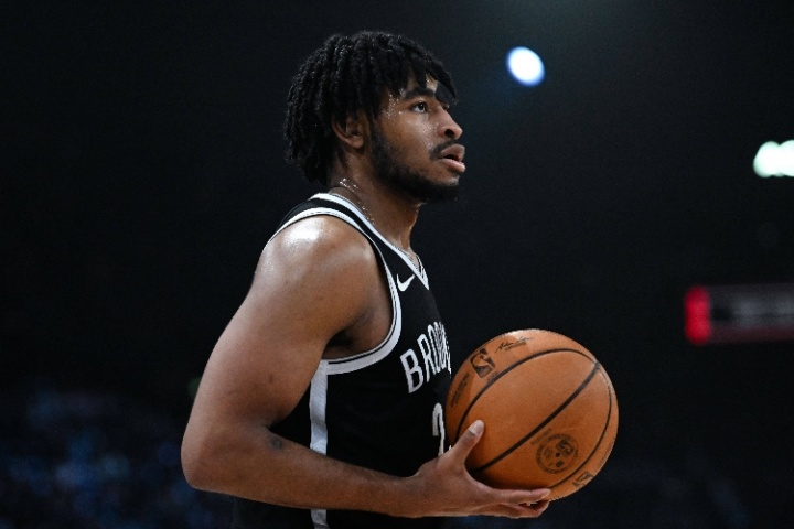 上赛季25场场均24分👀网记:卡梅隆-托马斯仍想要3000万年薪