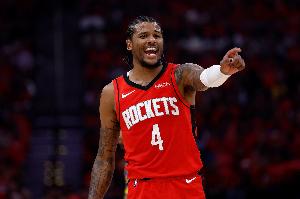 新的尝试👀队记：太阳新赛季计划让杰伦-格林出任首发控球后卫