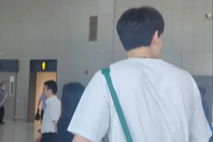 正式回国！杨瀚森今天下午落地青岛机场 开启“中国行”🤣