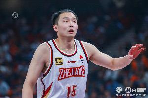直播吧独家：青岛队顶薪追逐后卫王奕博 浙江将无匹配权