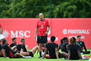 阿莱格里：米兰新赛季至少要重返意甲前四，为此必须每天努力工作