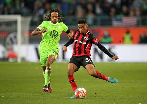 图片报：狼队有意药厂前锋阿德利，勒沃库森要价3000万欧