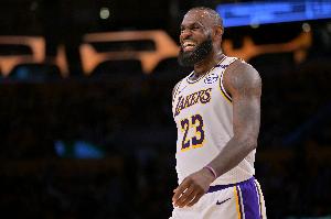 詹姆斯会被交易吗？里奇-保罗：不 他拥有交易否决权🤔