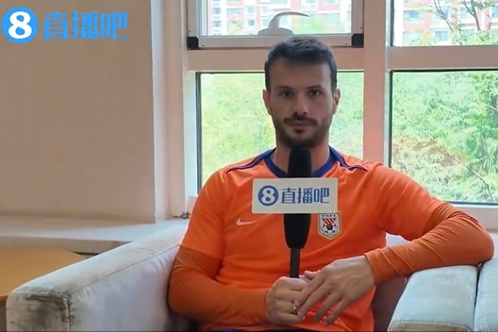 🎥视频版来啦！直播吧专访卡扎伊什维利，一同畅聊赛场内外话题