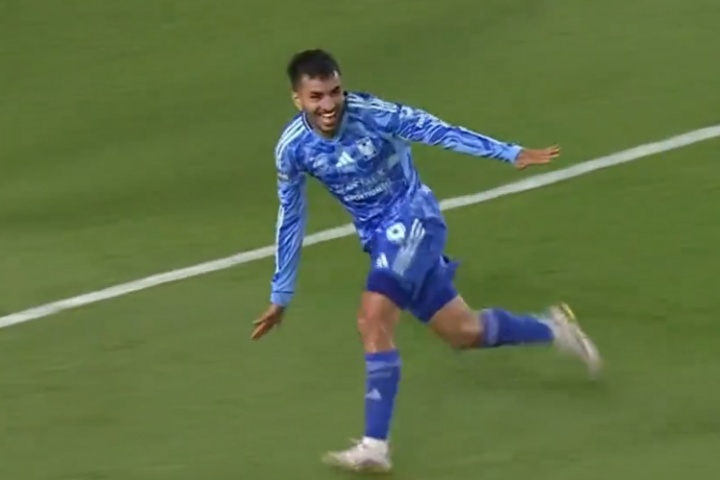 教科书级过门将🤩科雷亚魔幻舞步，门将两次被骗重心狼狈不堪