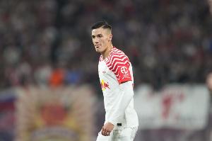 记者：塞斯科未进入莱比锡友谊赛大名单，球员未受伤或是转会原因