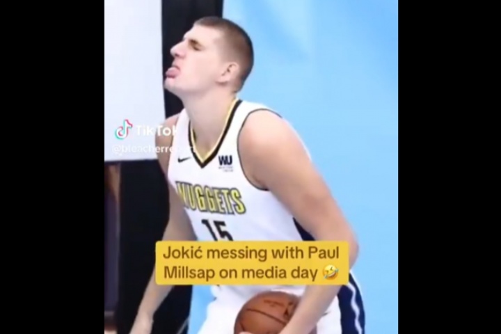 😛没想到你是这样的约老师！早期约基奇搞怪视频 还能轻松倒立