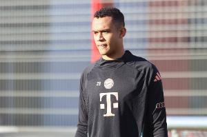 图片报：布赫曼周二加盟纽伦堡，尚不清楚是拜仁外租还是永久转会