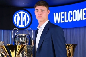 记者：国米中卫帕拉西奥斯可能租借加盟巴塞尔，买断费约600万欧