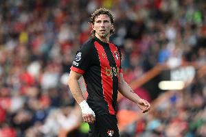 记者：切瓦利耶将在24小时内前往巴黎，之后球队将加速引进扎巴尼