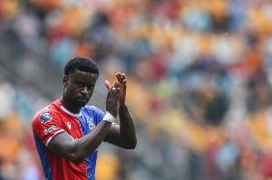 记者：出于对水晶宫老板的尊重，利物浦不会先跟格伊进行个人谈判