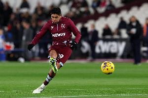 罗马诺：费内巴切接近租借+选择买断签下埃德松-阿尔瓦雷斯