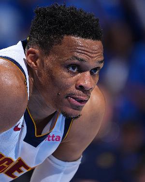 耐心等待！美记：若威少赛季开始还未签约 不会感到意外