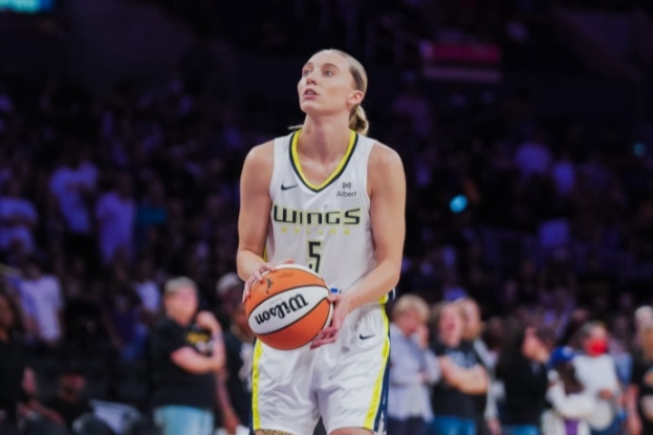 21中17!状元佩奇单场44分平WNBA新秀最高分 但遗憾遭对手压哨绝杀
