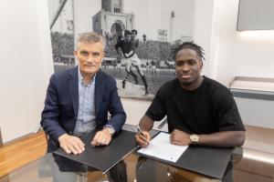 与拉比奥特斗殴离队!官方：博洛尼亚1950万欧签马赛前锋乔纳森-罗