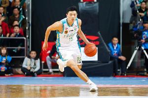 对阵山东三分5投全失！陈林坚：当时想不打球去养猪 也能养活自己