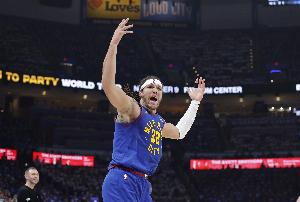 掘金官方晒戈登常规赛&季后赛数据对比：AG，从不让人失望！