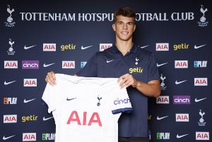 TA：汉堡与热刺达成协议租借对方18岁后卫武什科维奇，无买断条款