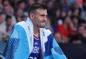 塞尔维亚主帅：阿夫拉莫维奇因脚跟疼痛伤退 不确定能否出战芬兰