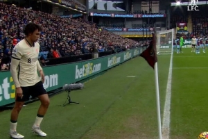 即将客战伯恩利！利物浦回顾法比尼奥21-22赛季制胜进球