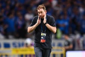 沪媒：斯卢茨基赛后”心痛“是“自作自受”，透支球迷耐心和信任