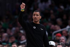 怀特：马祖拉反复提醒我要承担领导力角色 我们会共同扛起责任