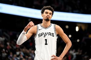 是否会在球场上用中国功夫？文班亚马：可能会用那么一次