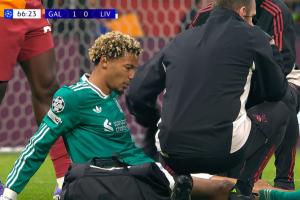 因伤无法坚持！埃基蒂克第68分钟被换下