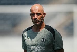 希勒：马雷斯卡庆祝球队绝杀而拿牌，这也太离谱了