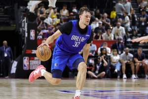 曾令旭：弗拉格水不了&持球练出来就是顶级球员 独行侠尺寸太好了