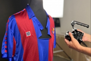 阿斯报：马拉多纳生前多件物品将被拍卖，含对阵毕巴被撕破球衣