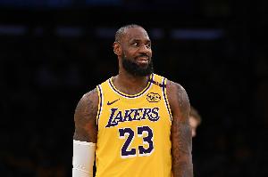 杨毅：哥们看乔丹长大的谈不上詹迷 在决定二以前我也不是詹黑