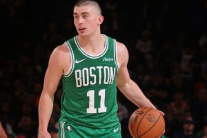 三分7投1中！豪泽：我们对普理查德充满信心 他会找回状态的