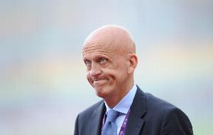 名哨科里纳：我24岁时在15天内掉光头发，后来秃头成了我的标志