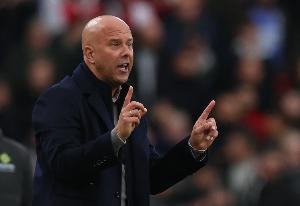 回声报：由于斯洛特上赛季功劳太大，利物浦高层不会考虑解雇他