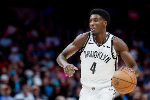 得把握机会！22号秀德雷克·鲍威尔8中5&三分3中3拿到15分2板3助