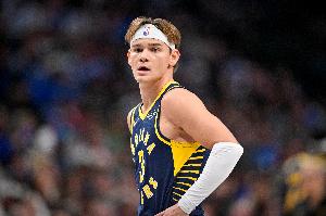 炸裂！麦克朗G联赛三分7中7&全场16中13 爆砍42分率风城公牛赢球