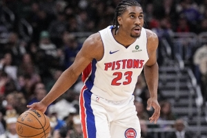 比克斯塔夫：会确保艾维感到舒适 找回比赛状态的唯一方式是实战