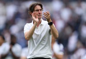 如何破解枪手定位球战术？弗兰克：采用三中卫是正确的选择