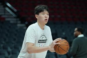 机会是自己拼的！杨瀚森本场出手11次创新高 里斯+克林根共12次